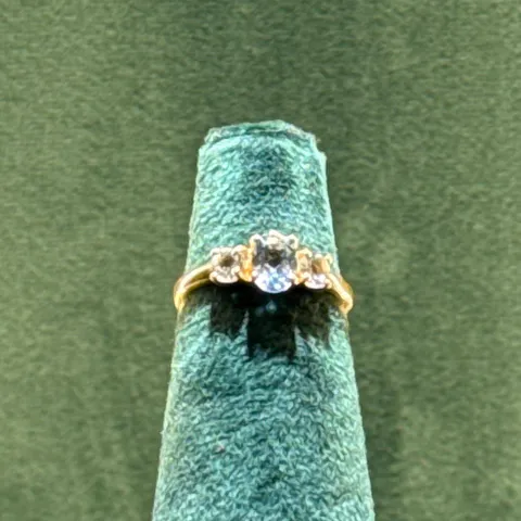 Three-Stone Dainty Ring — Silver 92.5