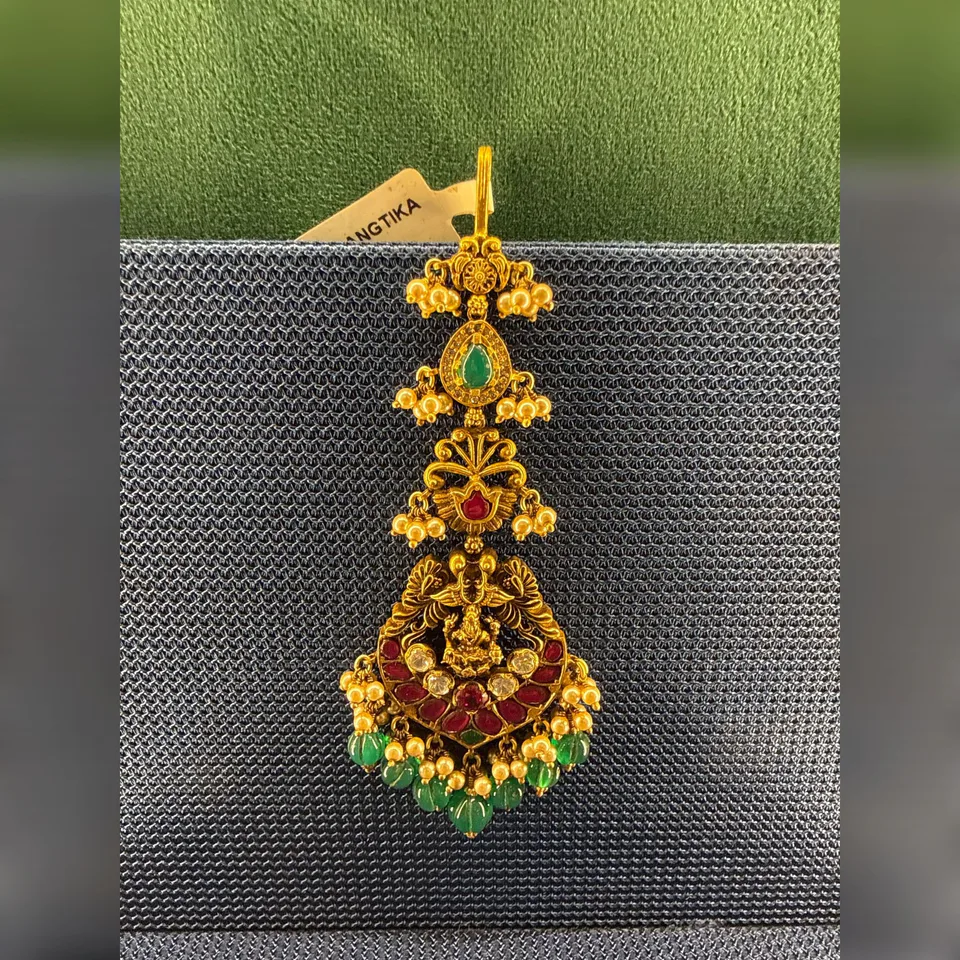 Lakshmi Temple Maang Tikka with Green Drops — Silver 92.5